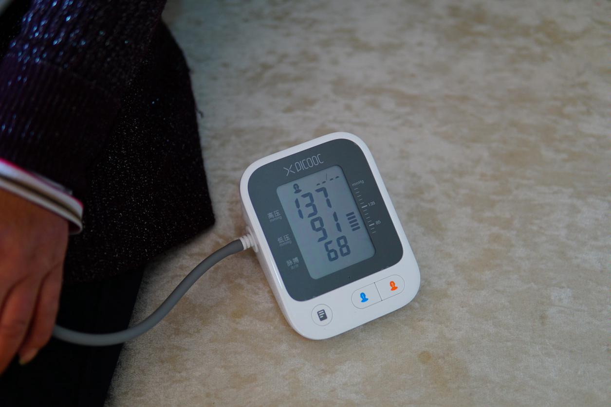 家用电子血压计排行榜，欧姆龙、鱼跃、有品、九安孰强孰劣？