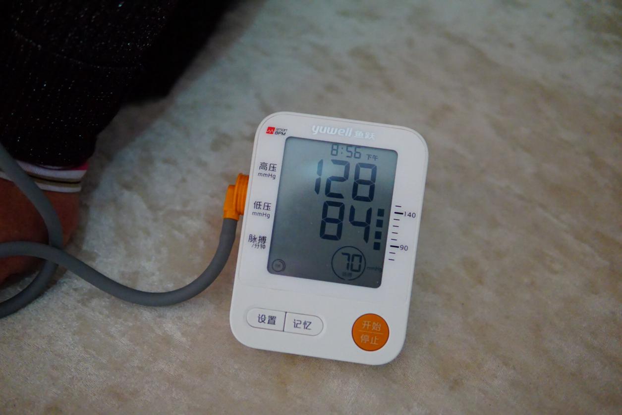 家用电子血压计排行榜，欧姆龙、鱼跃、有品、九安孰强孰劣？