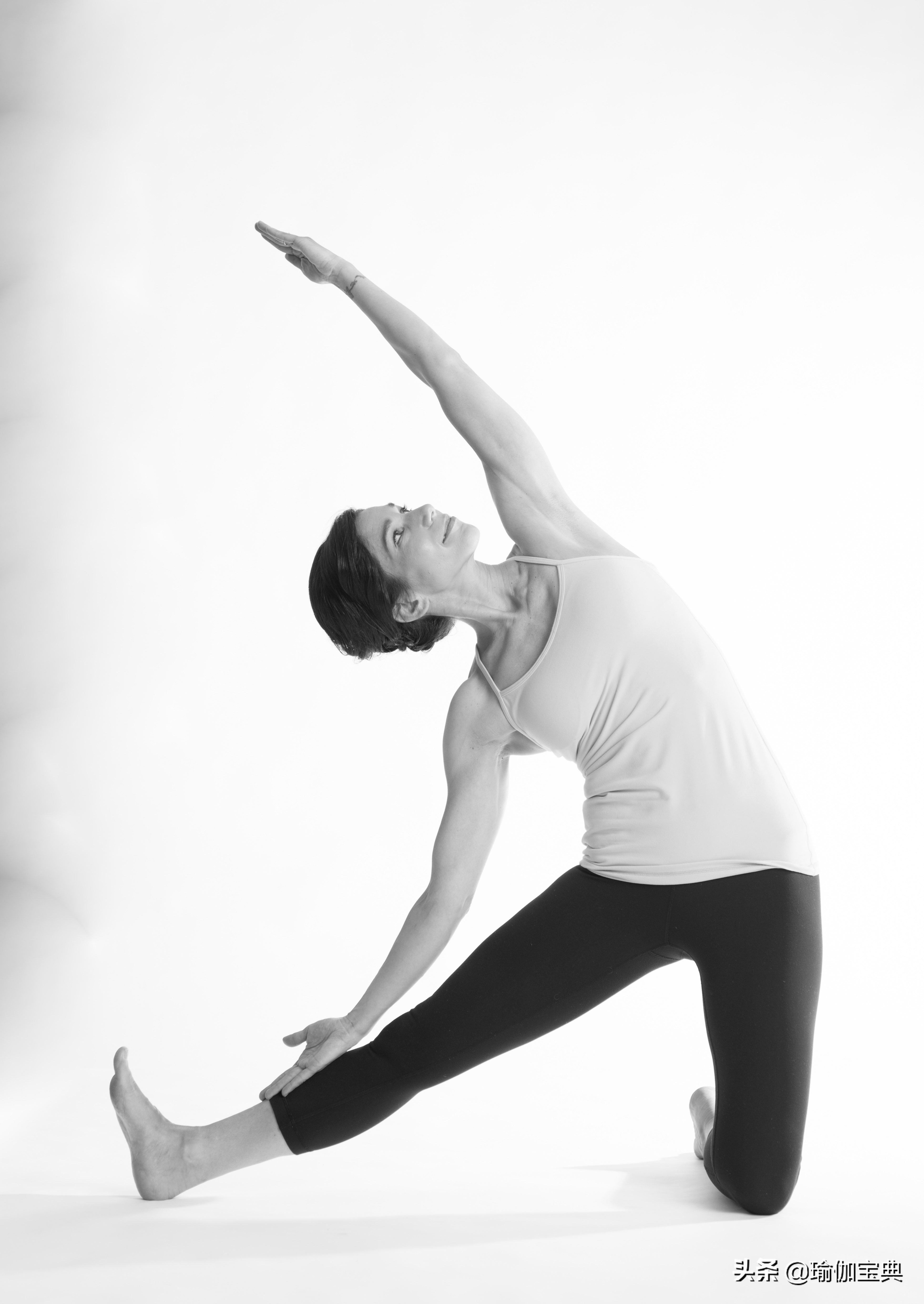 11个瑜伽伸展可以缓解背部疼痛 身体两侧所得到的伸展是难以置信的