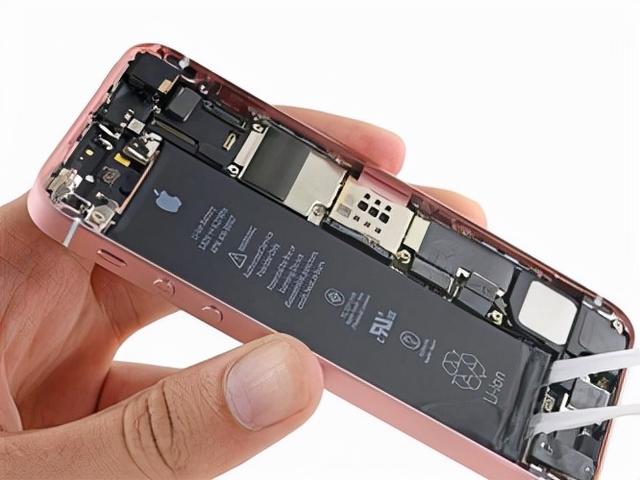 苹果8p更换原装电池需要多少钱（现在苹果8换个原装电池还要多少钱）(6)