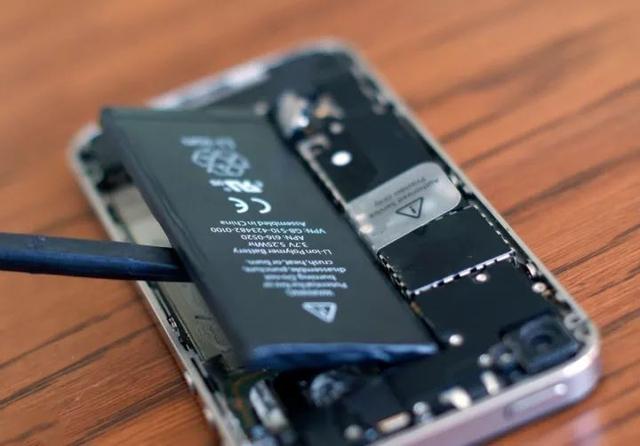苹果8p更换原装电池需要多少钱（现在苹果8换个原装电池还要多少钱）(1)