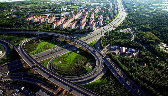 中国面积最大的六个城市，呼伦贝尔只能排在第二，第一名意想不到