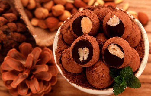 全球公认最好吃的三款巧克力，德芙都挤不进去，吃上一种就满足了
