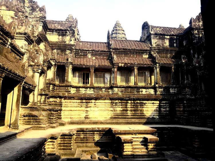 世界上最大的庙宇，私藏在柬埔寨的国宝，古代东方四大奇迹之一