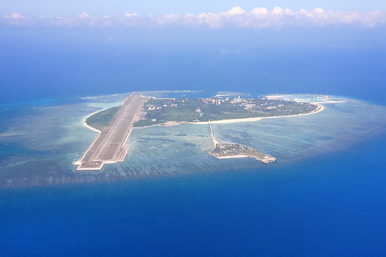 2000多平方公里的纳土纳群岛，扼守中国南大门，地理位置俱佳