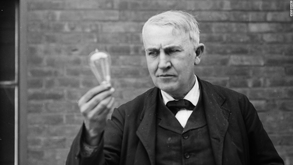 电灯真的是爱迪生发明的吗？答案可能要让你失望了