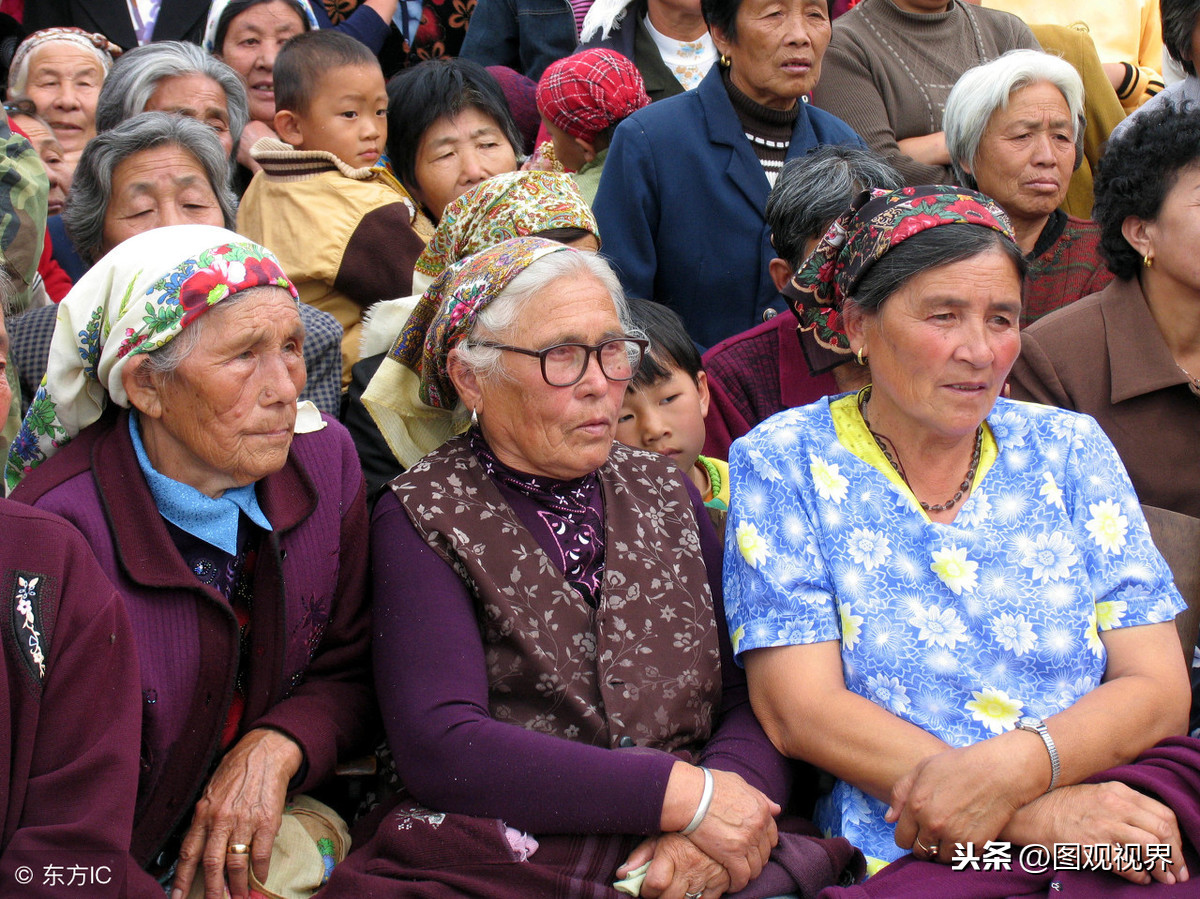 中国人数最少的10个少数民族一览，有的民族只有几百人