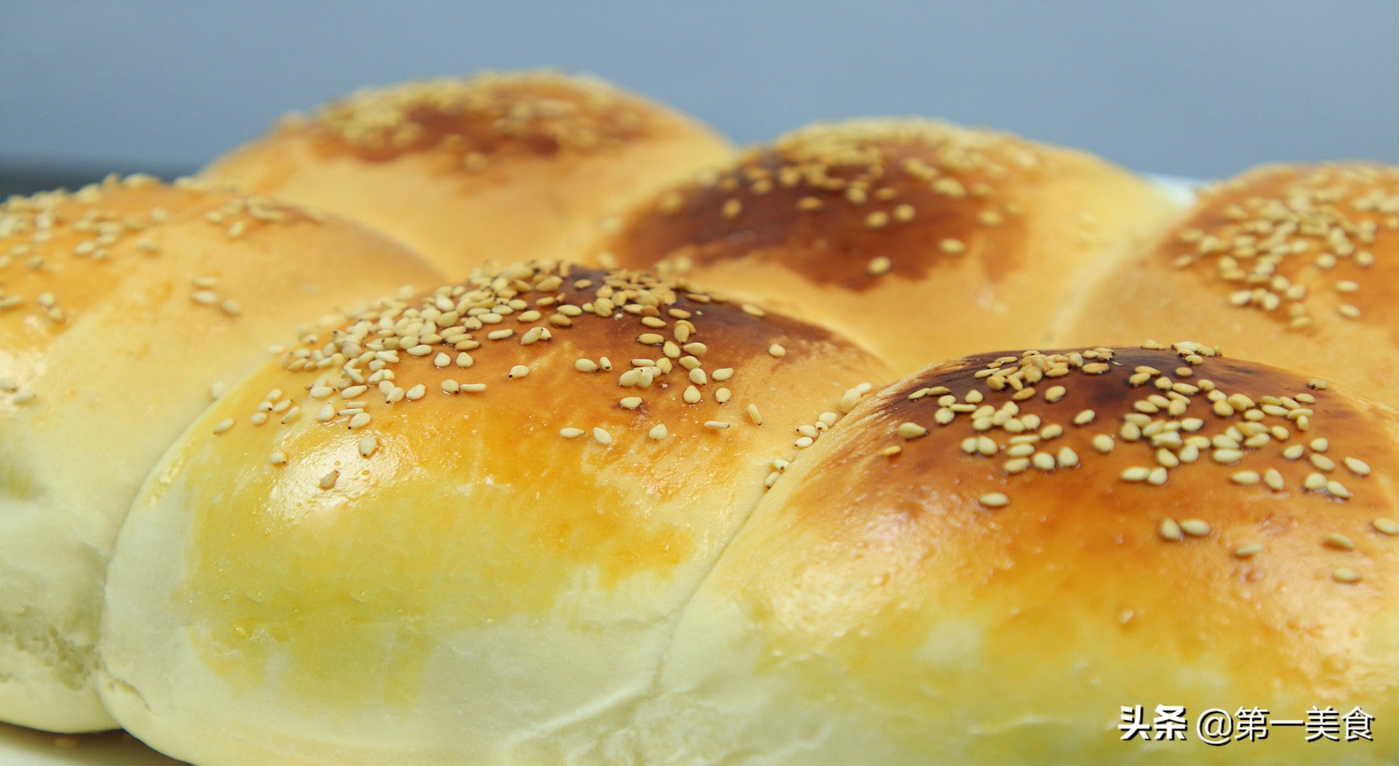【在家做面包】第9辑，用最简单的食材做最耐吃的贝果面包 - 哔哩哔哩