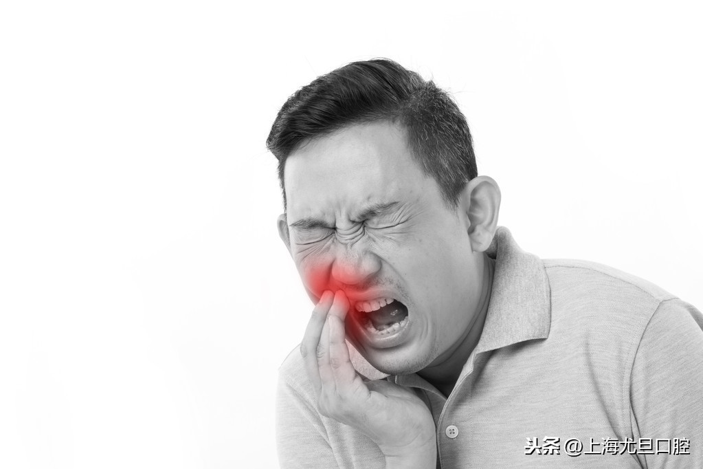牙龈癌的早期三大症状（牙龈癌的早期症状有哪些？这几件小事千万不要忽视）