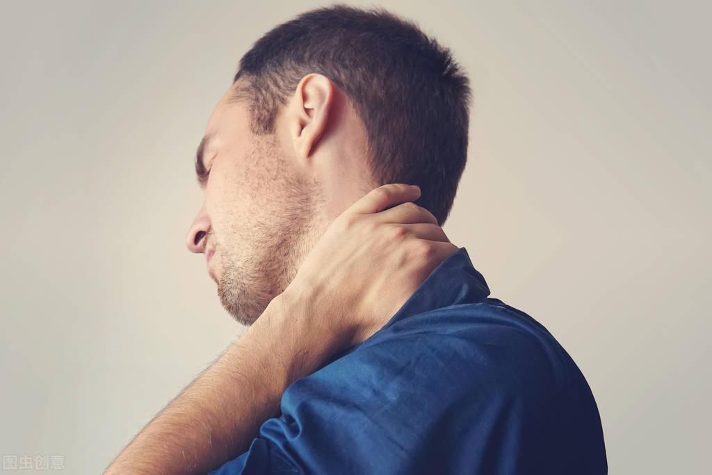脖子酸痛怎么快速缓解（好好的颈椎，为何总是酸痛难忍？牢记6件事，“赶走”颈椎病）