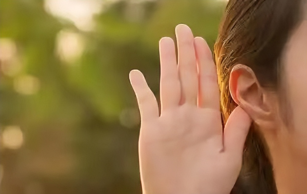耳朵发痒是怎么回事怎么解决（耳朵里面痒，却啥也掏不出来？或是这4种病的表现，别光急着掏了）