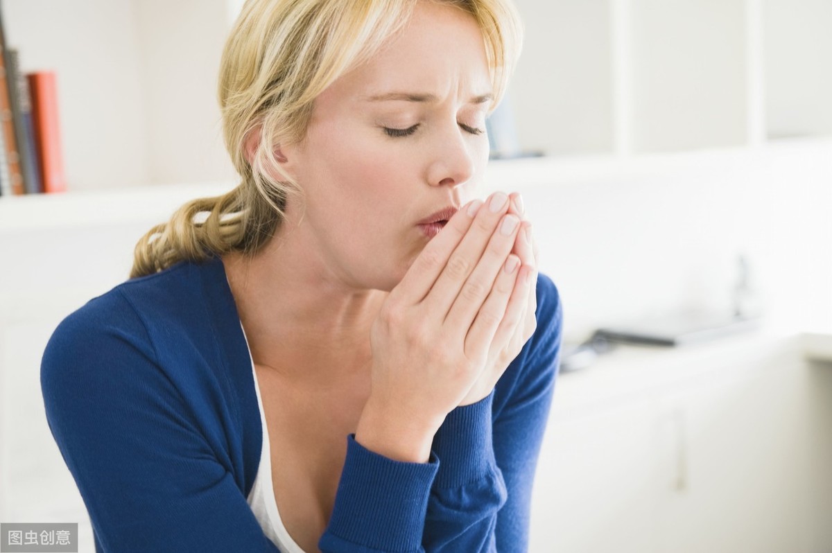 干咳嗽怎么办最有效的方法（嗓子干咳怎么办？如何快速缓解？快来试试这些办法吧！简单有效哦） | 说明书网