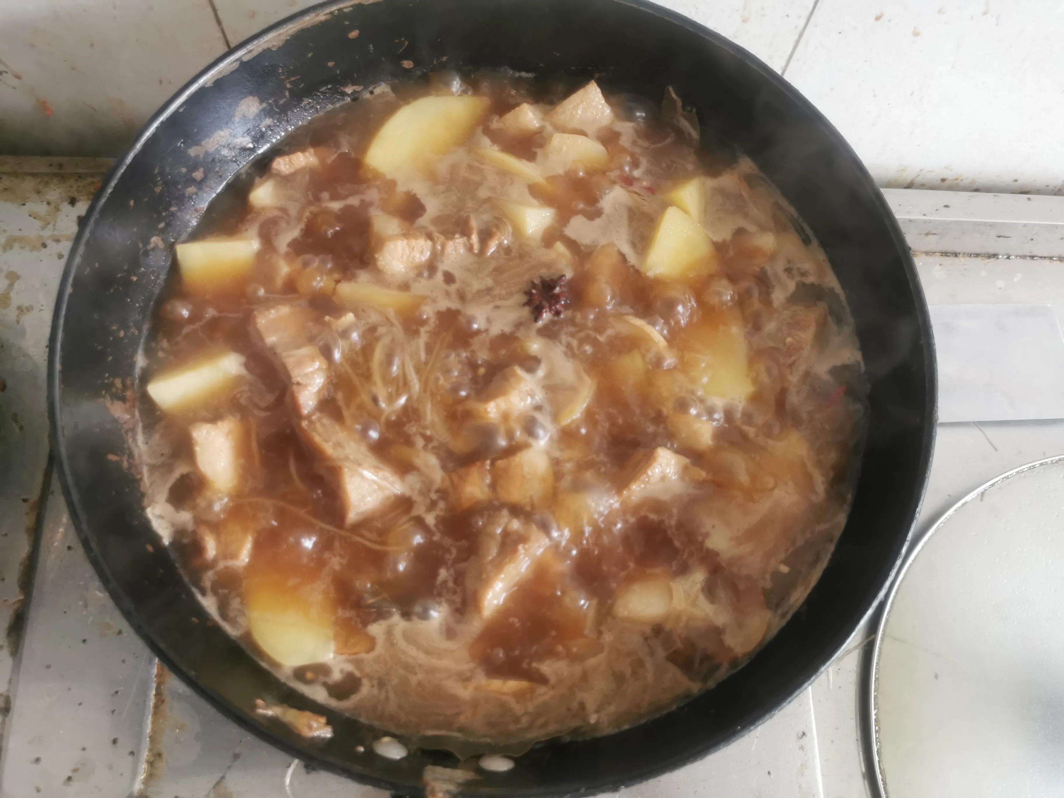 红烧肉炖土豆怎么做_红烧肉炖土豆的做法_豆果美食
